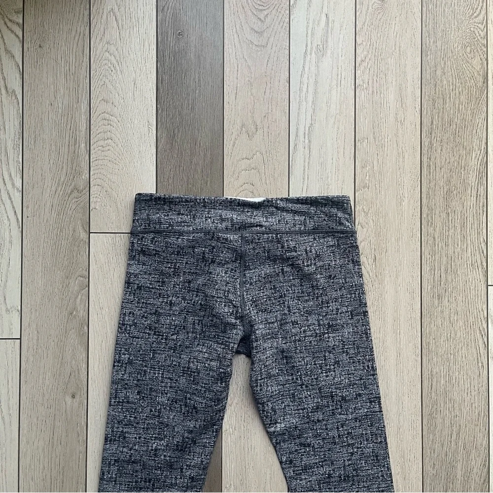 Ivivva Black and Gray Patterned Leggings